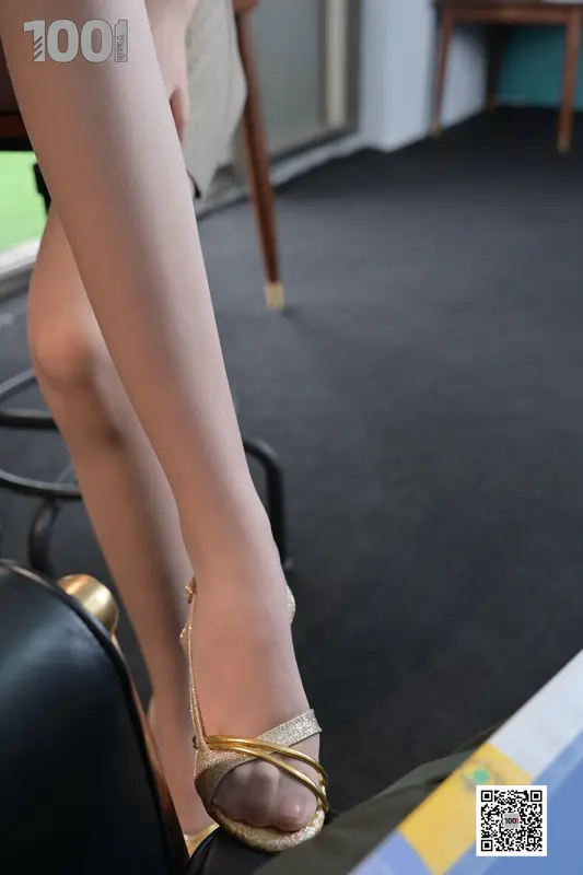 [IESS异思趣向] 一千零一夜 151 西瓜《职场小白面试记3》 - IESS